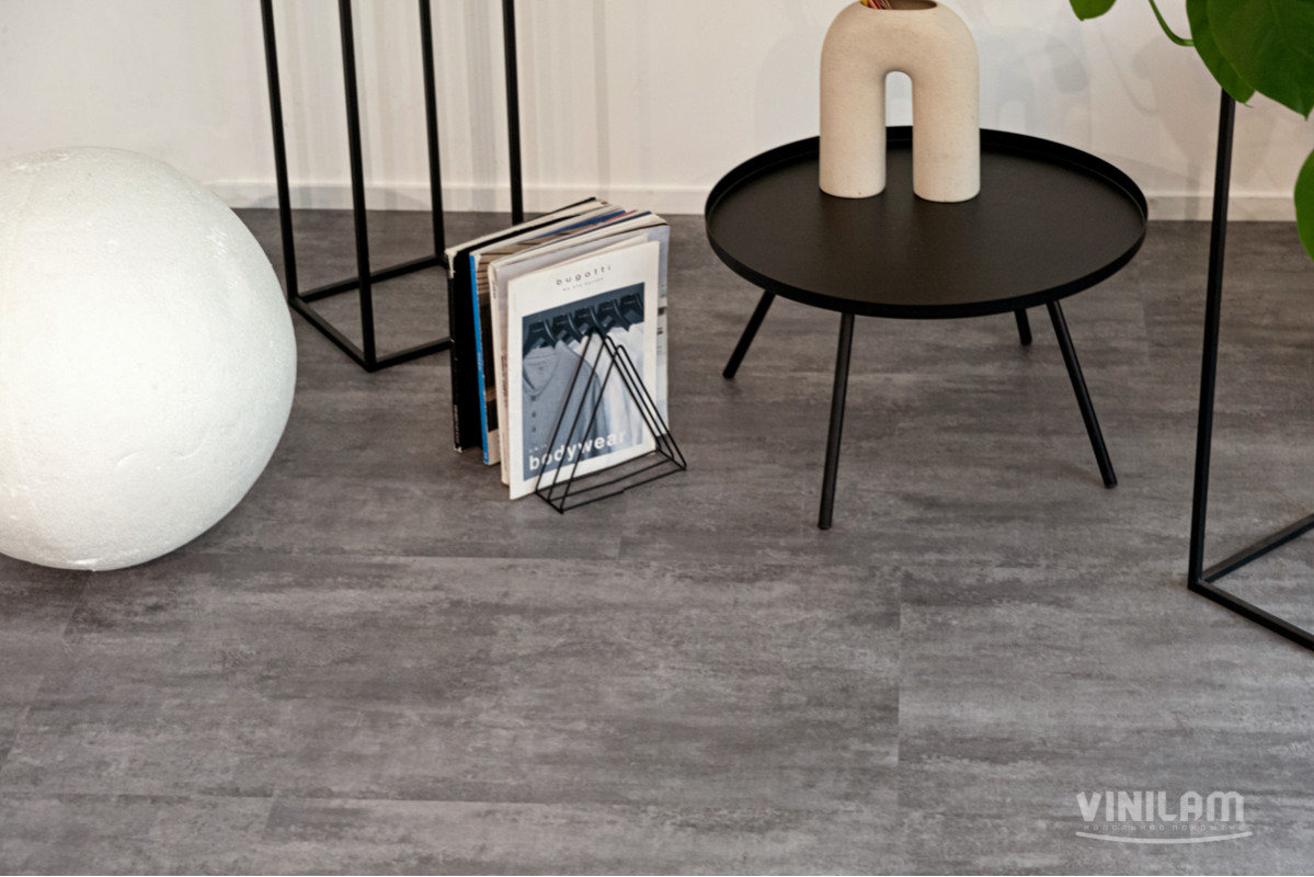 Кварц-виниловая плитка VINILAM (ВИНИЛАМ) Коллекция CERAMO STONE XXL GLUE Дизайн 71616 Цемент Серый (950*480*2.5 мм)
