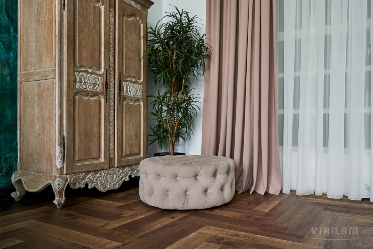 Виниловый ламинат VINILAM (ВИНИЛАМ) Коллекция PARQUET HERRINGBONE GLUE Дизайн GD11177 Паркет Версальский (762*152.4*2.5 мм)