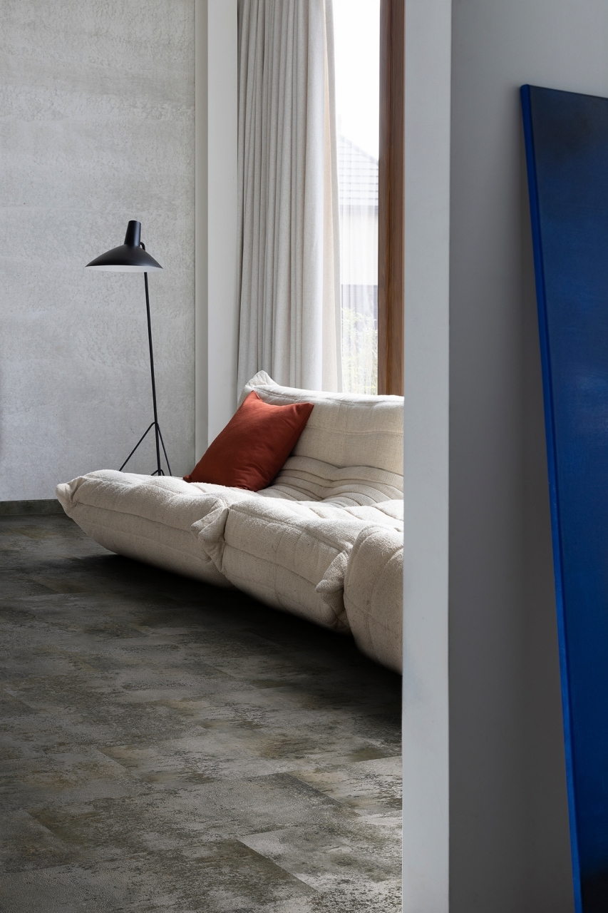 Виниловый ламинат IVC Moduleo Коллекция ROOTS 0.55 Дизайн METEORA 46967 M (659*329*2.5 мм)