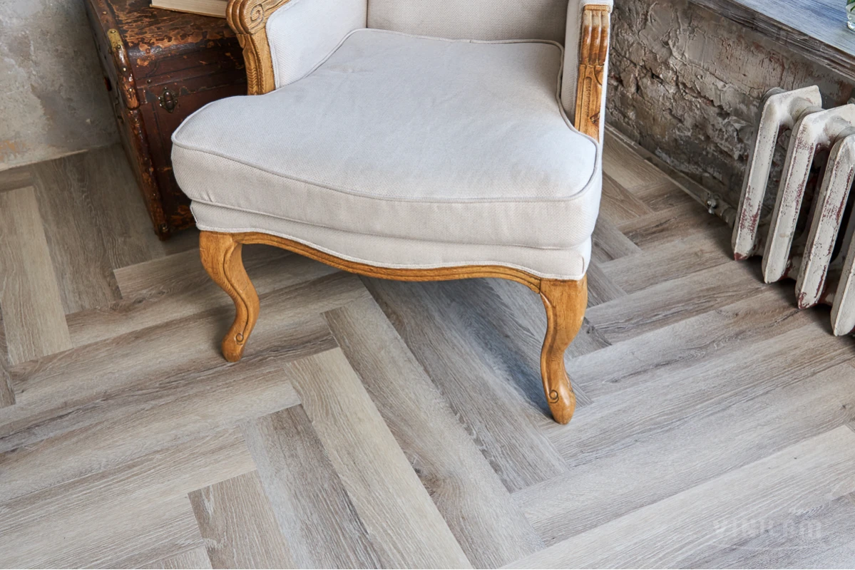 Виниловый ламинат VINILAM (ВИНИЛАМ) Коллекция PARQUET HERRINGBONE GLUE Дизайн GD11122 Паркет Эрмитаж (762*152.4*2.5 мм)