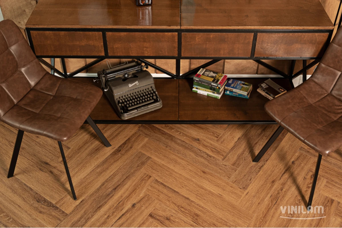 Виниловый ламинат VINILAM (ВИНИЛАМ) Коллекция PARQUET HERRINGBONE GLUE Дизайн GD11210 Паркет Де Вилль (762*152.4*2.5 мм)