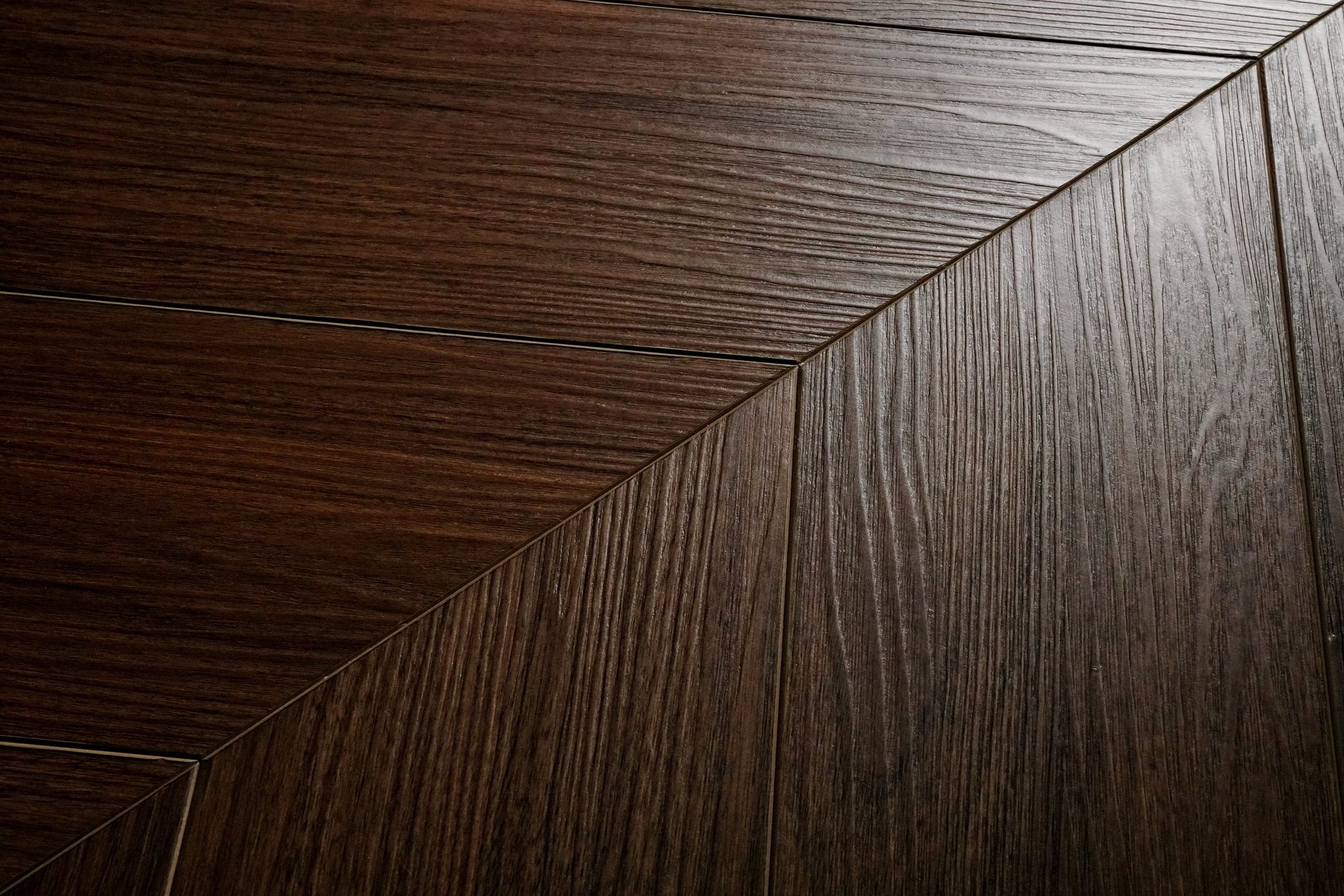 SPC ламинат DAMY FLOOR Коллекция CHEVRON Дизайн DF08-Ch Блуа (600х127х5 мм)