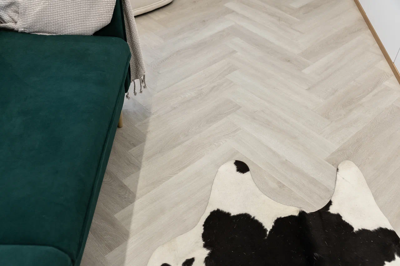 Кварцевый ламинат FARGO Коллекция PARQUET Дизайн 33-81996-14  Дуб Лондонский Туман (615х123х4.0 мм)