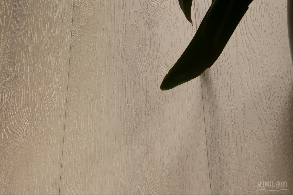 Виниловый ламинат VINILAM (ВИНИЛАМ) Коллекция GIBRID CORK Дизайн 10120V Дуб Намюр (1220*227*7 мм)