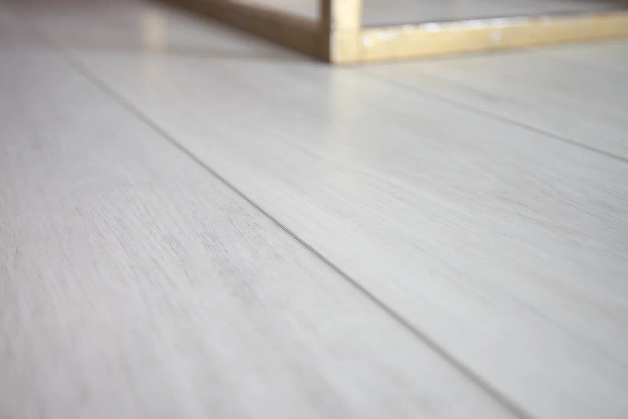 SPC ламинат DAMY FLOOR Коллекция Family Дизайн 1536-2 Дуб Альпийский (1220х180х4 мм)